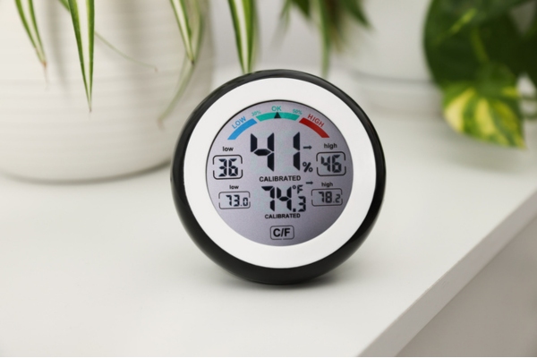 hygrometer measuring humidity and temperature indoors