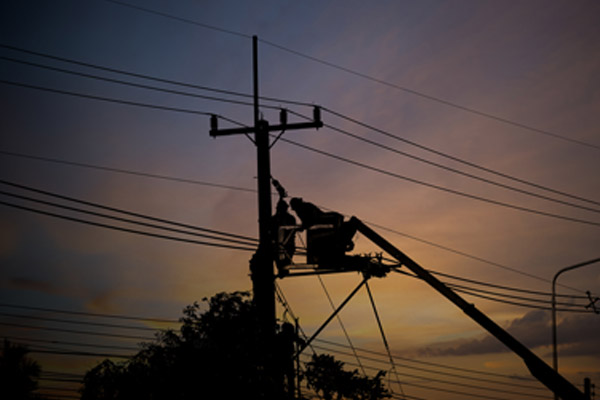 image of a power outage depicting whole-house generator maintenance