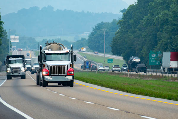 image of semi truck that uses on-road diesel