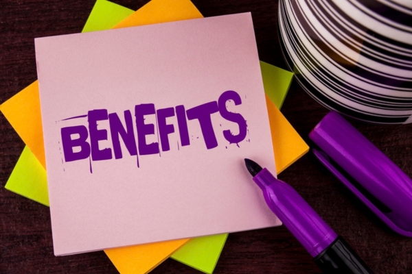 BENEFITS written on a sticky note using purple ink depicting Choosing a Local Heating Oil Supplier